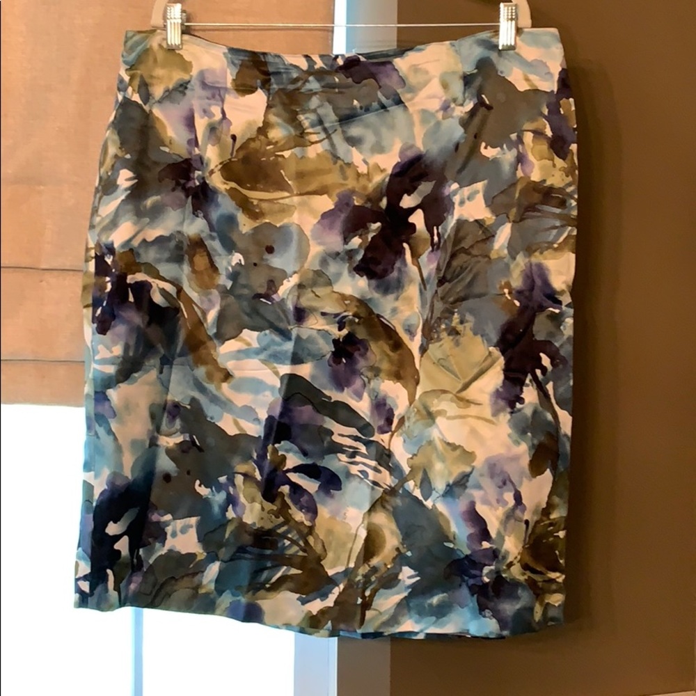 Jones New York watercolor silk pencil skirt